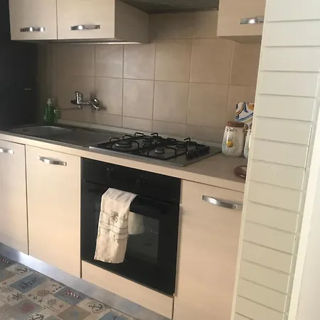 Betoniche Lägenhet Gela